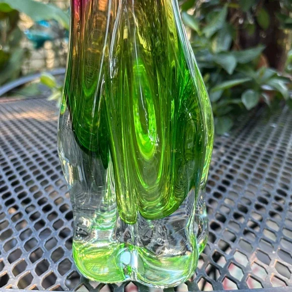 1950's 16" Pink and Green Glass Art Vase - Picture 5 of 9